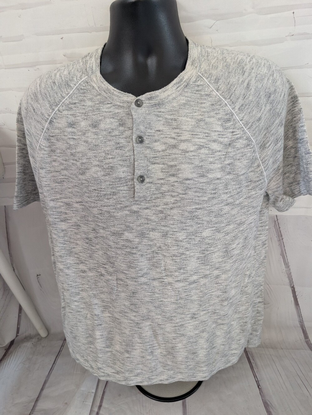 Banana Republic Light Heather Gray Short-Sleeve Henley